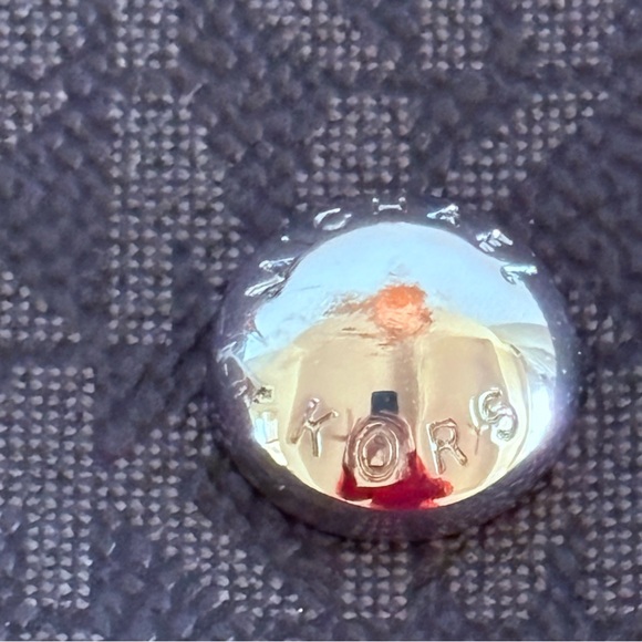 NWOT Michael Kors Jet Set Black Gray Monogram Medium Snap Front Pocket Tote - Picture 16 of 16